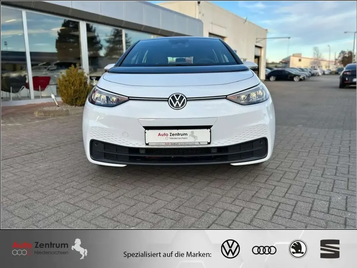 Używany VW ID.3 Pure 110 kW (150 KM) 2021 Biały Hatchback