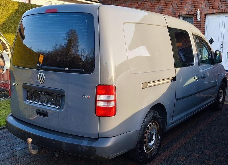 Gebraucht VW Caddy Maxi 102 PS (75 kW) 2013 Grau Van / Kleinbus
