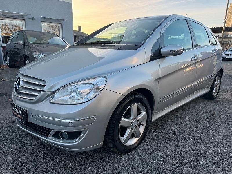 Silber Gebraucht 2007 Mercedes B200 Van / Kleinbus | 6.999 € (Fairer Preis) - Bild 1/4