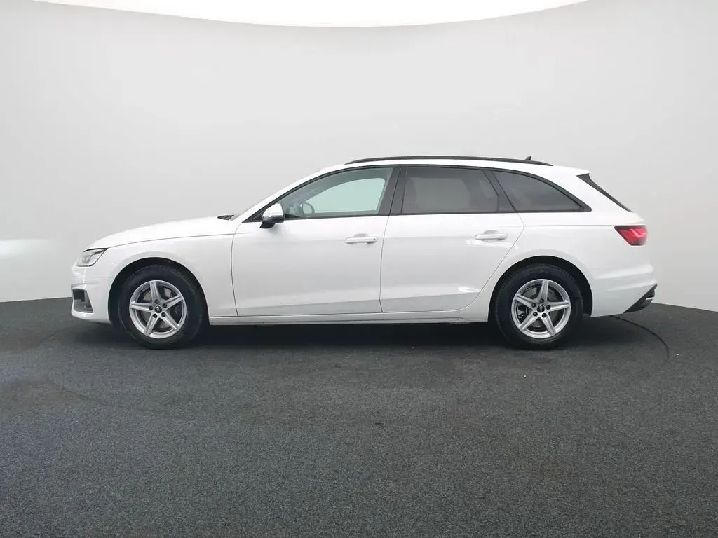 Gebraucht Audi A4 Basis 150 PS (110 kW) 2024 Arkonaweiß Kombi