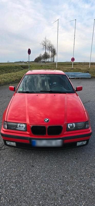 Gebraucht BMW 316 Basis 102 PS (75 kW) 1997 Rot Limousine