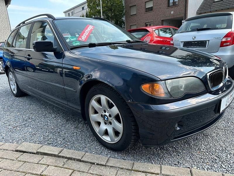 Blau Gebraucht 2004 BMW 320 Kombi | 1.850 € (Superpreis) - Bild 1/4