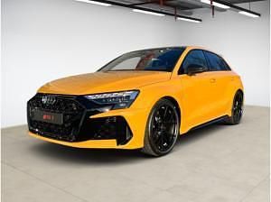 Neu Audi RS3 Ambiente 400 PS (294 kW) 2025 Gelb (gelb (bahamagelb audi exclusive)) Limousine