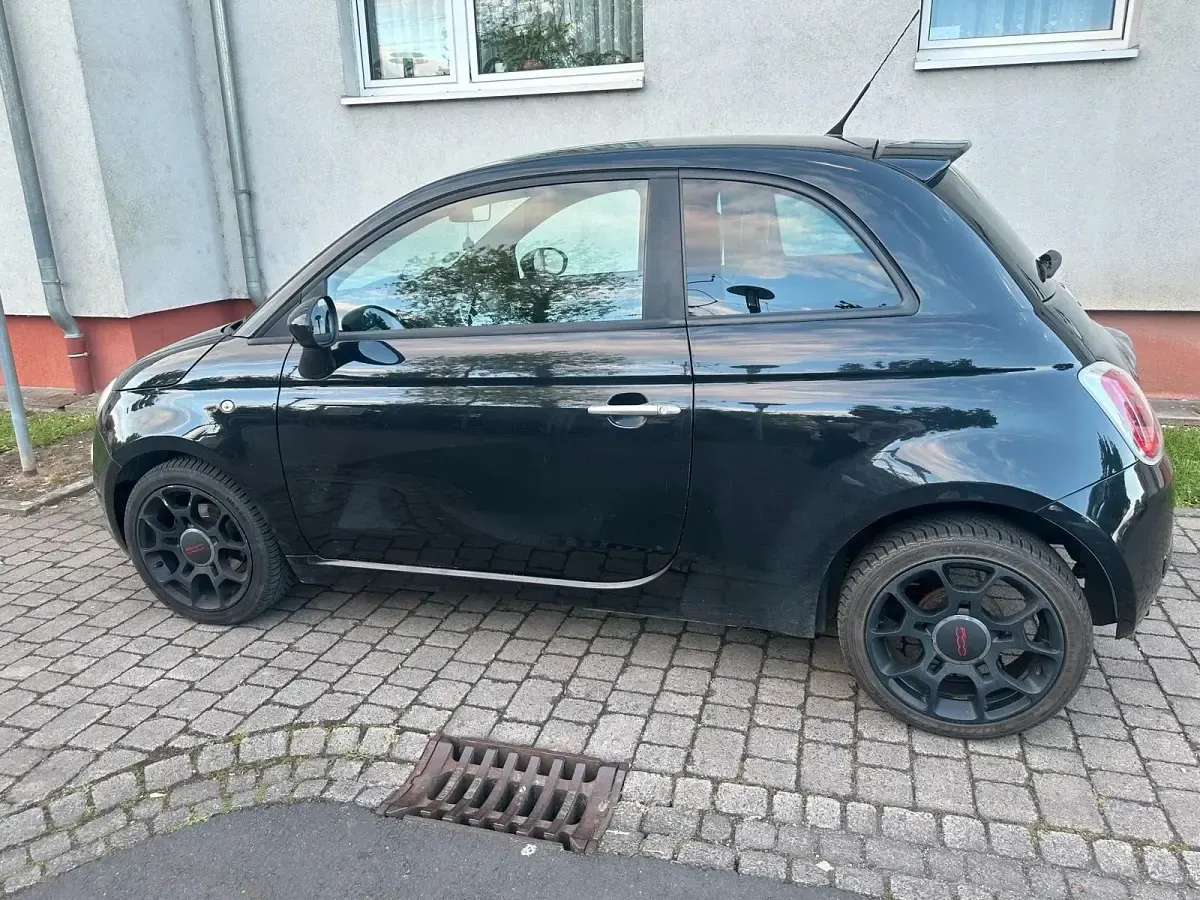 Gebraucht Fiat 500 69 PS (50 kW) 2011 Schwarz Kleinwagen
