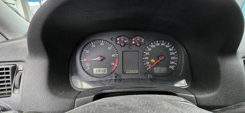 Gebraucht VW Golf IV 101 PS (74 kW) 2003 Weiß Kombi