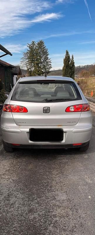 Gebraucht Seat Ibiza 75 PS (55 kW) 2004 Silber Kleinwagen