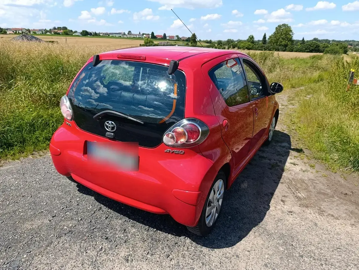 Gebraucht Toyota Aygo Cool 68 PS (50 kW) 2013 Rot Kleinwagen