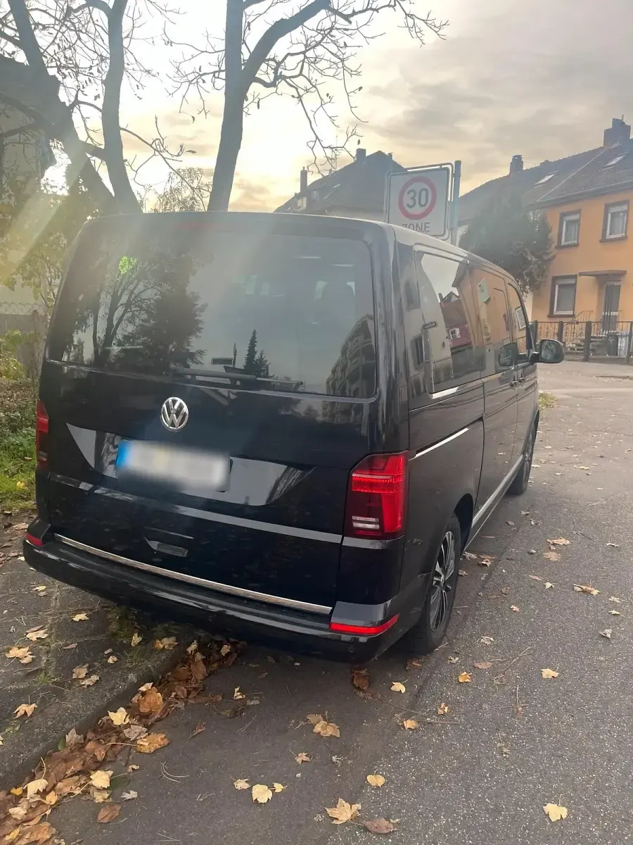 Gebraucht VW Multivan Highline 204 PS (150 kW) 2022 Van / Kleinbus