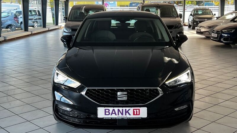 Schwarz Gebraucht 2024 Seat Leon Style Limousine | 23.990 € (Guter Preis) - Bild 1/4