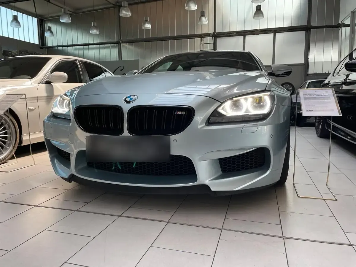 Gebraucht BMW M6 560 PS (411 kW) 2015 Silber Limousine