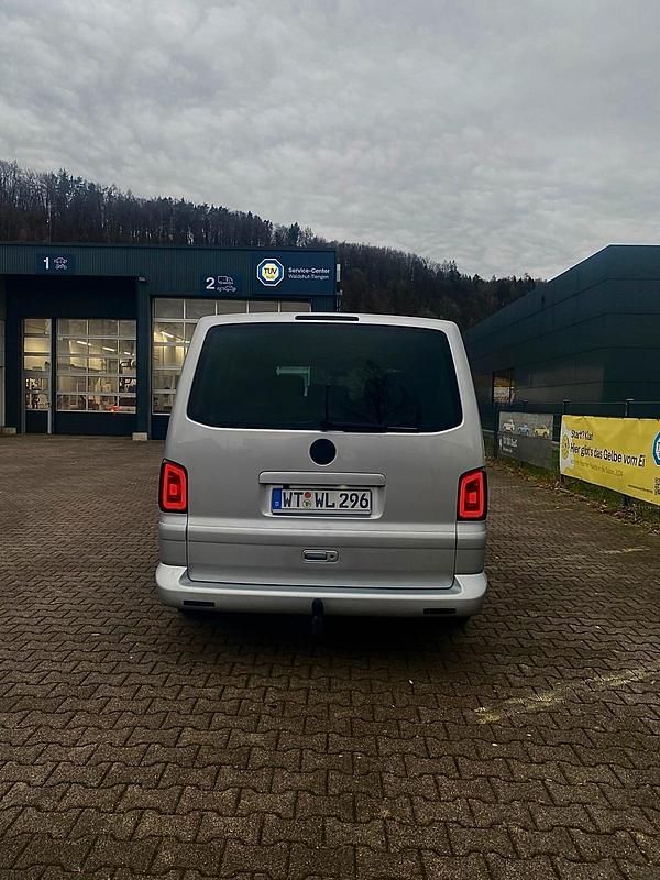 Gebraucht VW Multivan 131 PS (96 kW) 2005 Silber Van