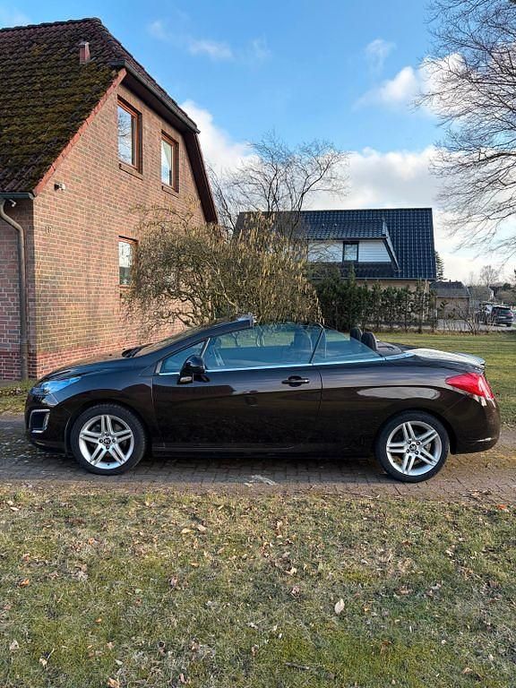 Gebraucht Peugeot 308 CC Active 156 PS (114 kW) 2012 Braun Cabrio