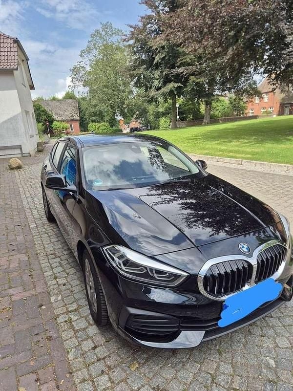 Gebraucht 2021 BMW 118 Advantage Kleinwagen | 18.700 € (Guter Preis) - Bild 1/4