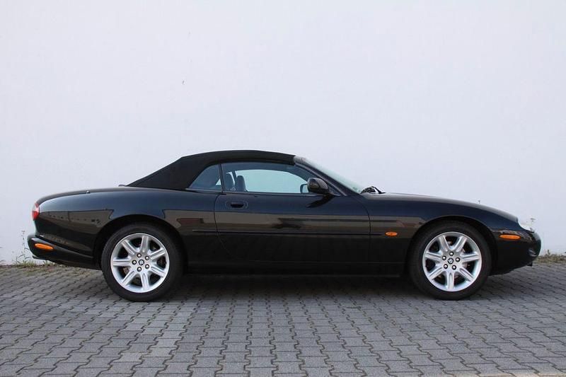 Gebraucht Jaguar XK8 284 PS (208 kW) 2001 Schwarz Cabrio