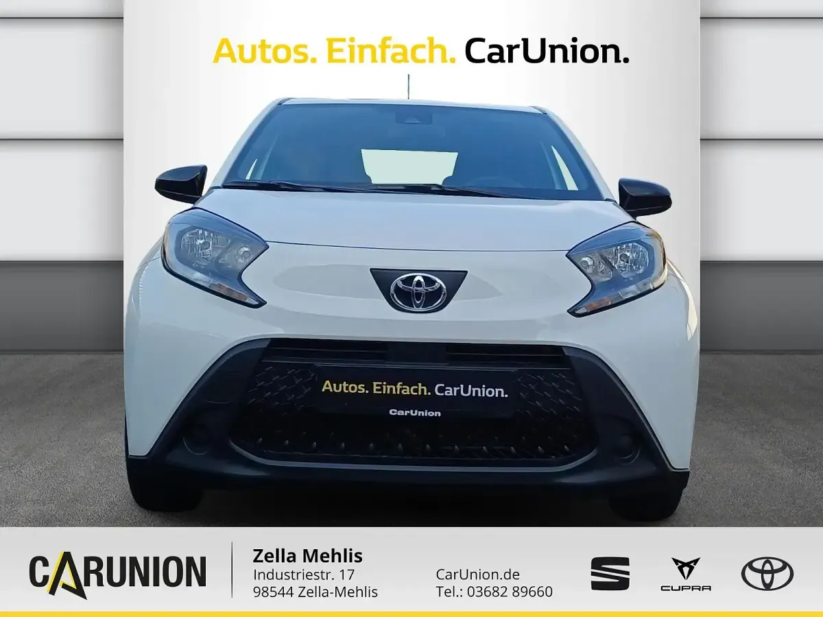 Neu Toyota Aygo X 72 PS (52 kW) 2026 Schneeweiß SUV