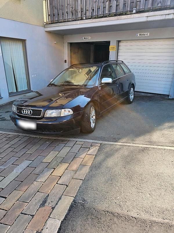Second-hand Audi A4 200 CP (147 kW) 1997 Albastru Break