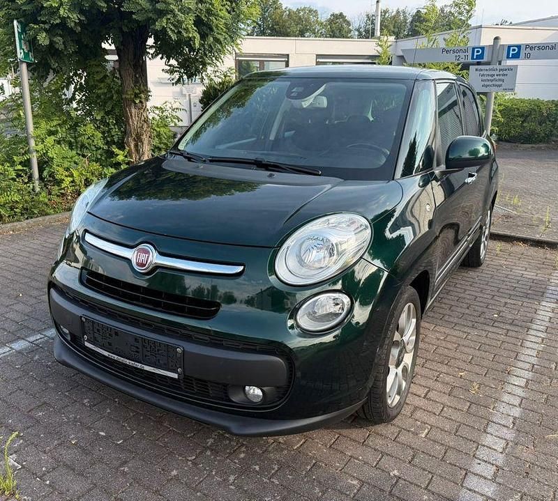 Grün Gebraucht 2016 Fiat 500L Living Van / Kleinbus | 3.990 € (Superpreis) - Bild 1/4