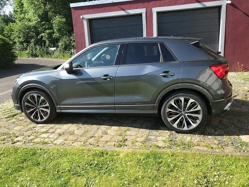 Gebraucht Audi SQ2 Sport 300 PS (220 kW) 2019 Andere farben SUV