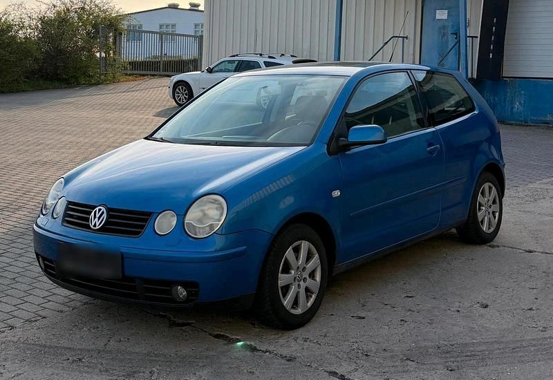 Second-hand VW Polo 101 CP (74 kW) 2002 Albastru Hatchback