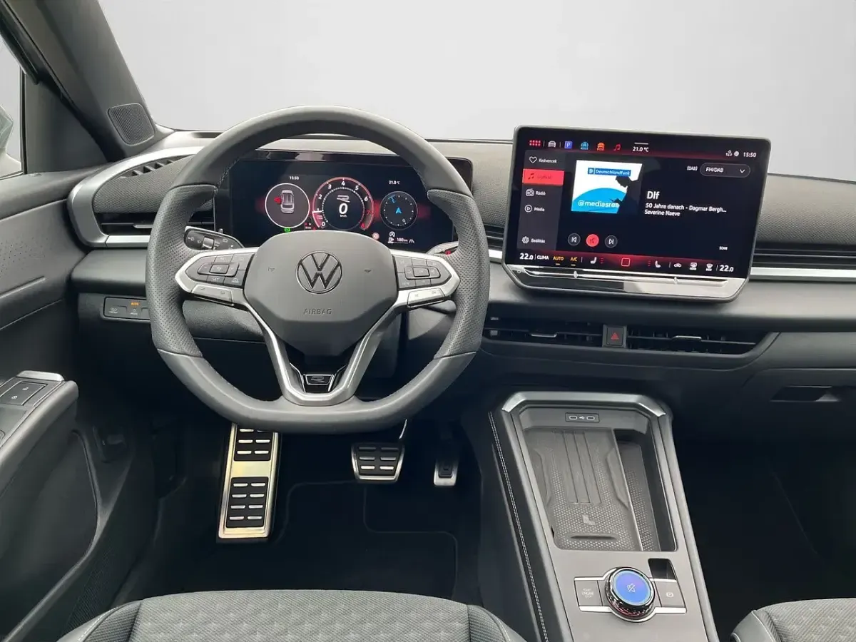 Gebraucht VW T-Roc R-line 150 PS (110 kW) 2026 Wolf grey metallic (metallic) SUV