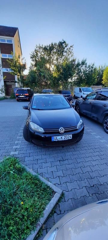 Schwarz Gebraucht 2009 VW Golf VI Limousine | 4.200 € (Fairer Preis) - Bild 1/4