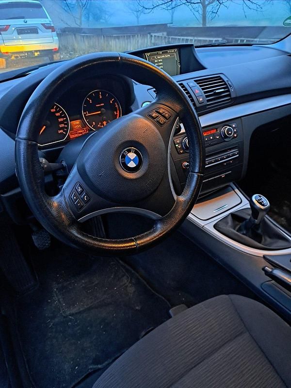 Gebraucht BMW 116 116 PS (85 kW) 2009 Silber Kleinwagen