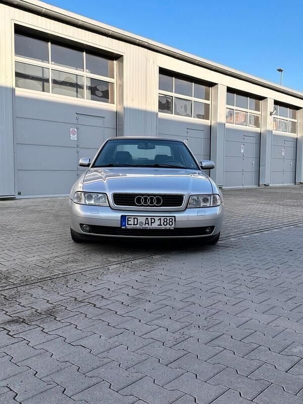 Silber Gebraucht 2000 Audi A4 Limousine | 800 € (Superpreis) - Bild 1/4