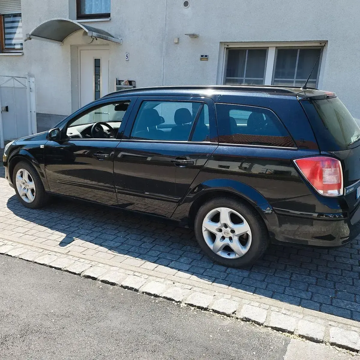 Gebraucht Opel Astra Selection 116 PS (85 kW) 2008 Schwarz Kombi