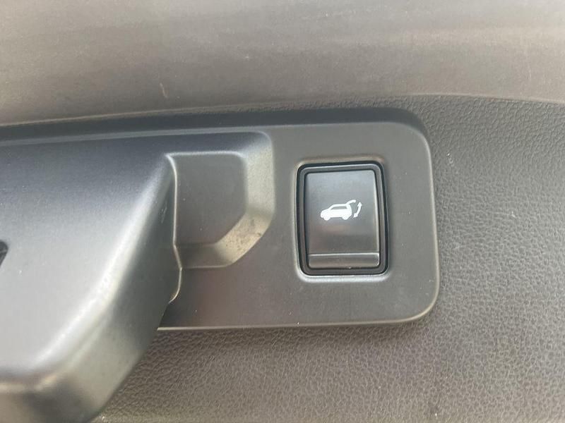 Usado Renault Austral Iconic 200 CV (147 kW) 2022 Negro SUV