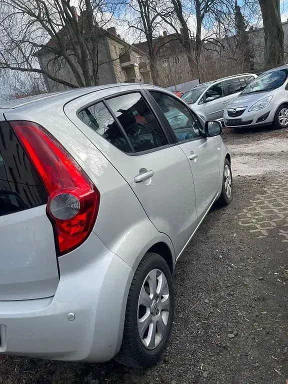 Gebraucht Opel Agila Edition 86 PS (63 kW) 2009 Silber Kleinwagen