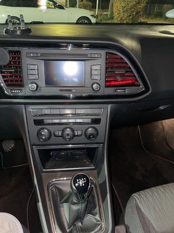 Gebraucht Seat Leon ST Reference 105 PS (77 kW) 2015 Schwarz Kombi