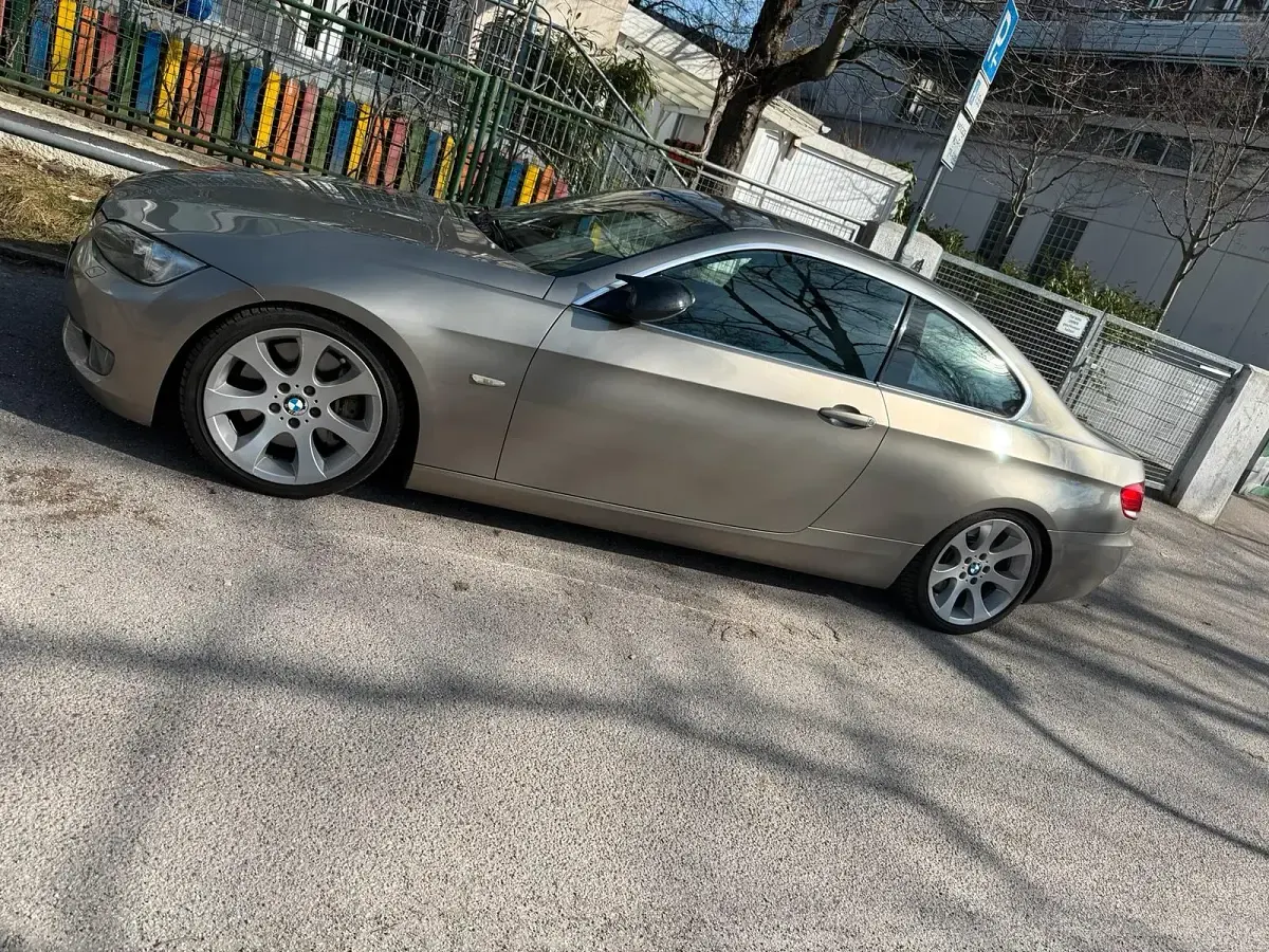 Gebraucht BMW 330 231 PS (169 kW) 2007 Coupé