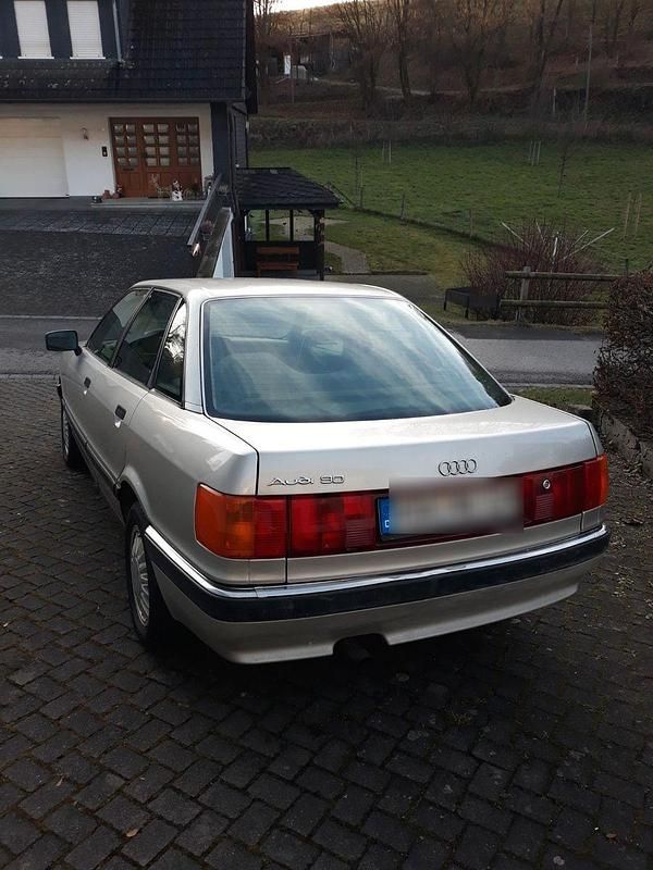Gebraucht Audi 90 116 PS (85 kW) 1987 Silber Limousine