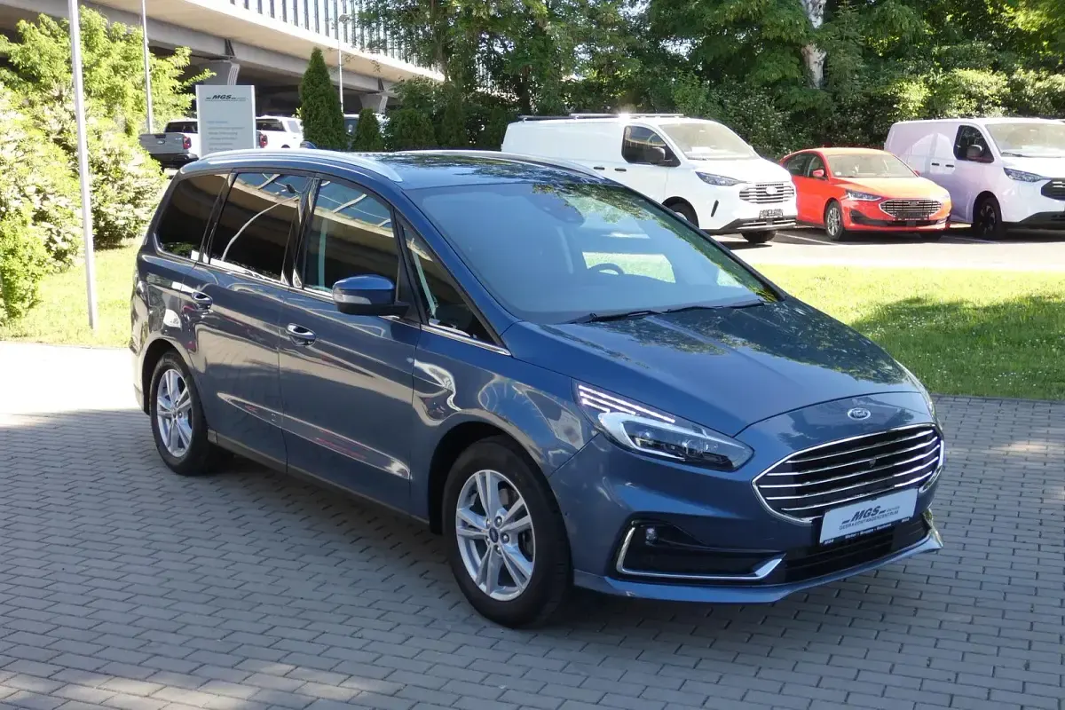 Gebraucht Ford Galaxy Titanium 150 PS (110 kW) 2022 Chromablau metallic Van / Kleinbus