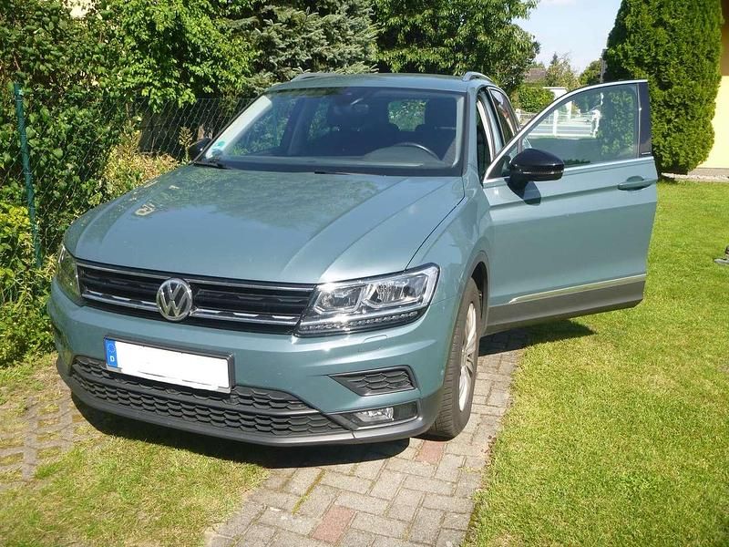Gebraucht VW Tiguan Comfortline 150 PS (110 kW) 2019 Blau SUV