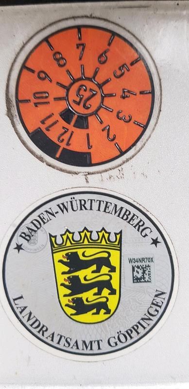 Grau Gebraucht 1999 VW Passat Limousine | 450 € (Guter Preis) - Bild 1/4