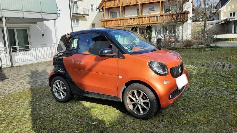 Gebraucht 2015 Smart ForTwo Coupé Passion Kleinwagen | 6.999 € (Guter Preis) - Bild 1/4