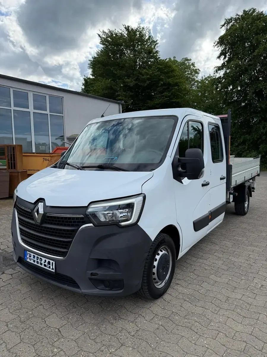 Gebraucht Renault Master 145 PS (106 kW) 2022 Weiß Van / Kleinbus