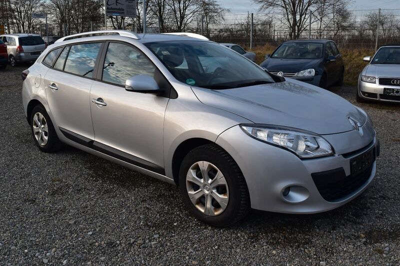 Gebraucht Renault Mégane III Expression 106 PS (77 kW) 2010 Grau Limousine