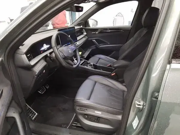 Gebraucht VW Tayron R-line 265 PS (194 kW) 2025 Grün SUV