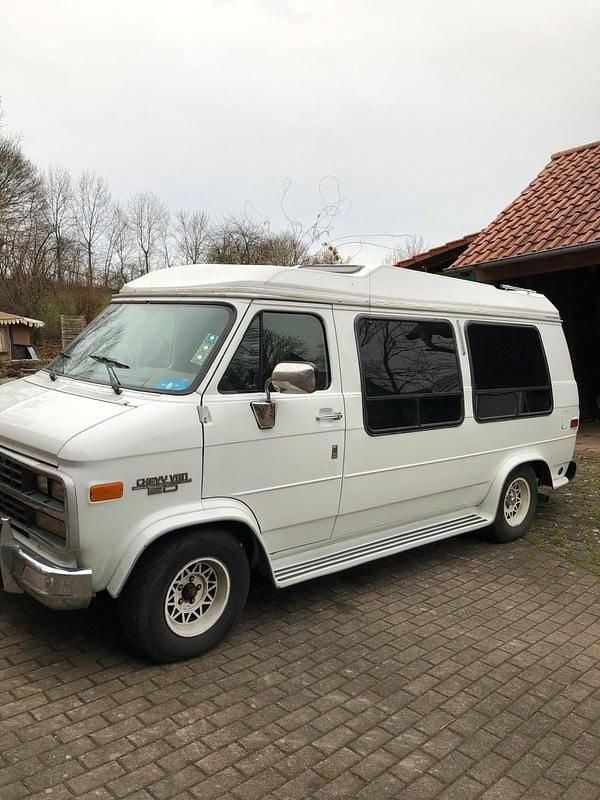Weiß Gebraucht 1993 Chevrolet G Van | 19.999 € - Bild 1/4