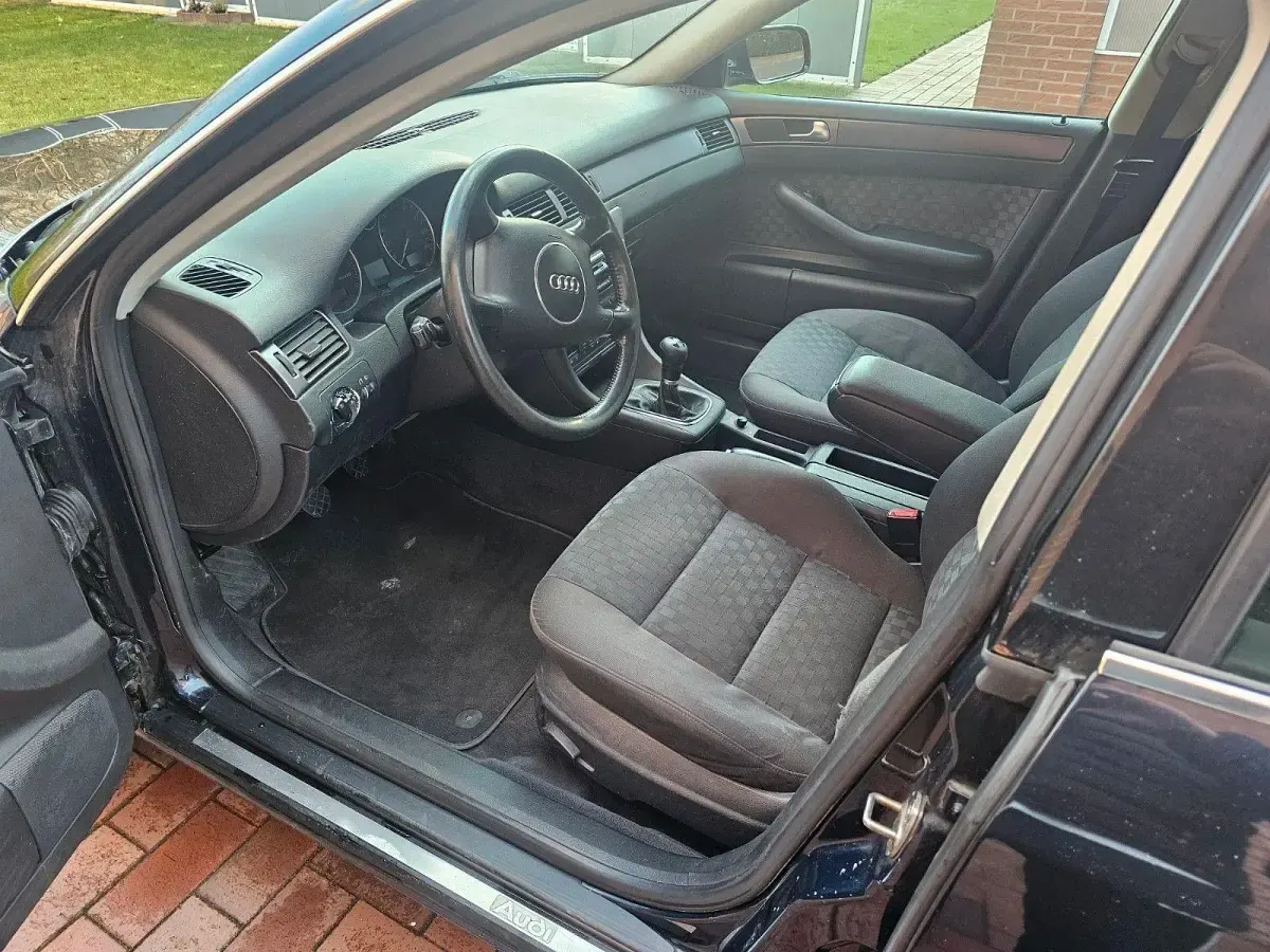 Gebraucht Audi A6 131 PS (96 kW) 2003 Grau Kombi