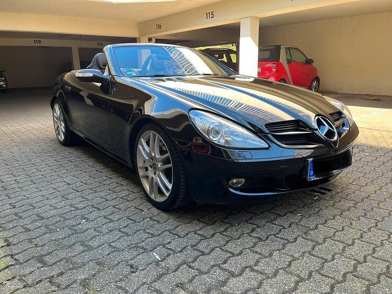 Gebraucht Mercedes SLK350 272 PS (200 kW) 2006 Schwarz Cabrio