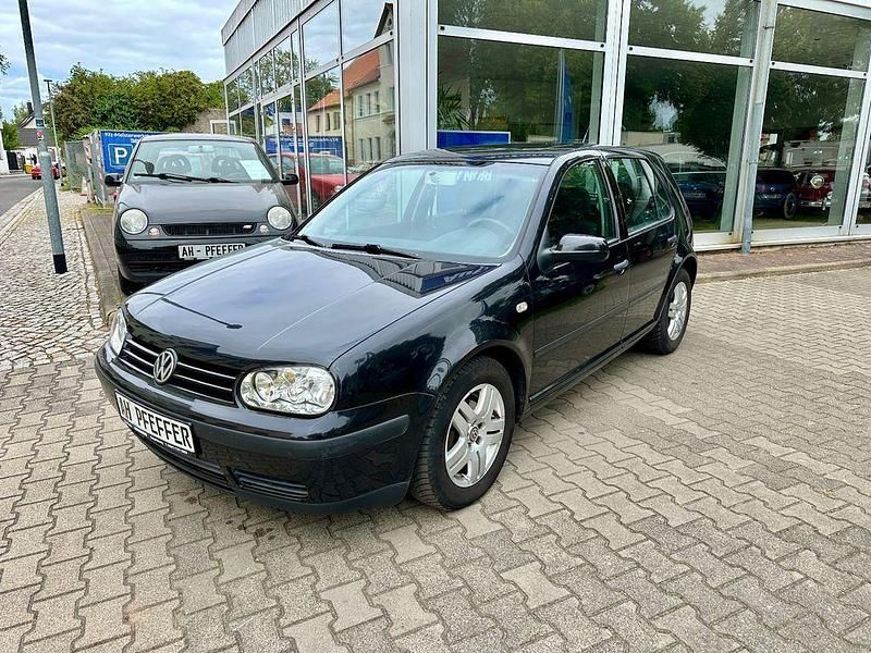 Schwarz Gebraucht 2002 VW Golf IV Limousine | 3.790 € - Bild 1/4