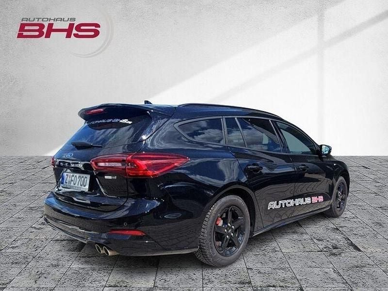 Gebraucht Ford Focus ST-Line 125 PS (91 kW) 2023 Agate black (schwarz) Kombi
