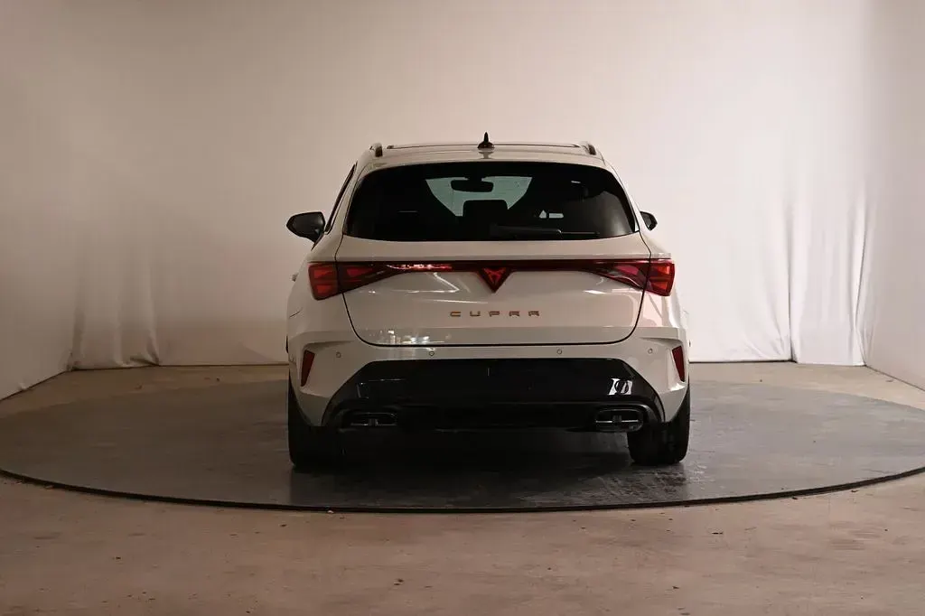 Neu Cupra Leon 204 PS (150 kW) 2026 Grau Limousine