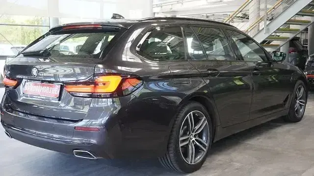 Gebraucht BMW 520 Performance 190 PS (139 kW) 2022 Sophistograu Kombi