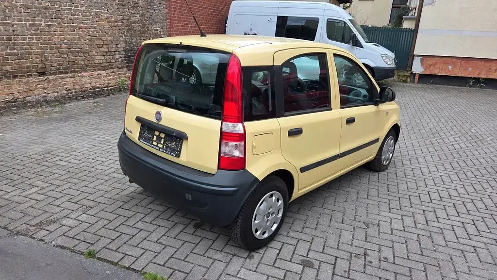 Gebraucht Fiat Panda 69 PS (50 kW) 2011 Gelb Kleinwagen