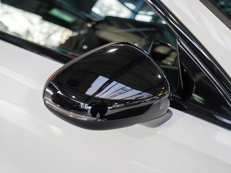 Gebraucht Mercedes A250 AMG line 218 PS (160 kW) 2022 Polarweiß Limousine