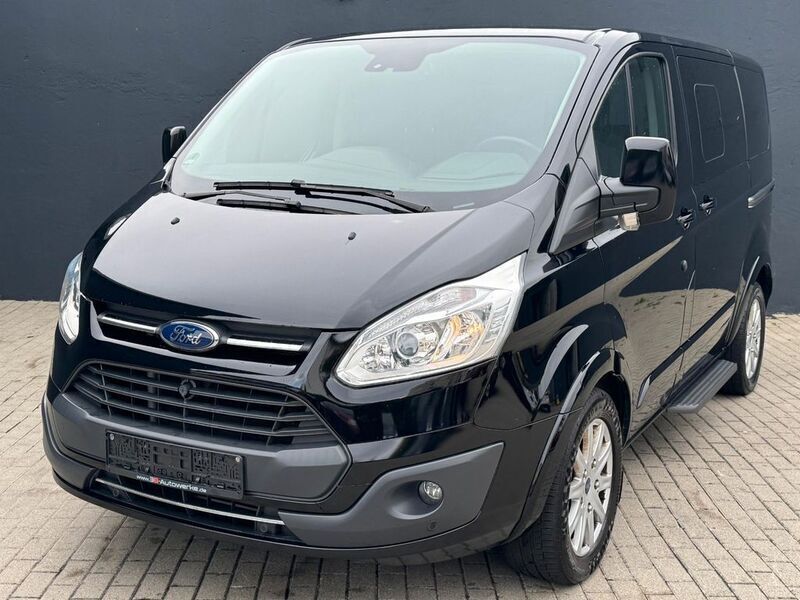 Schwarz Gebraucht 2018 Ford Transit Custom Van / Kleinbus | 22.990 € (Teuer) - Bild 1/4